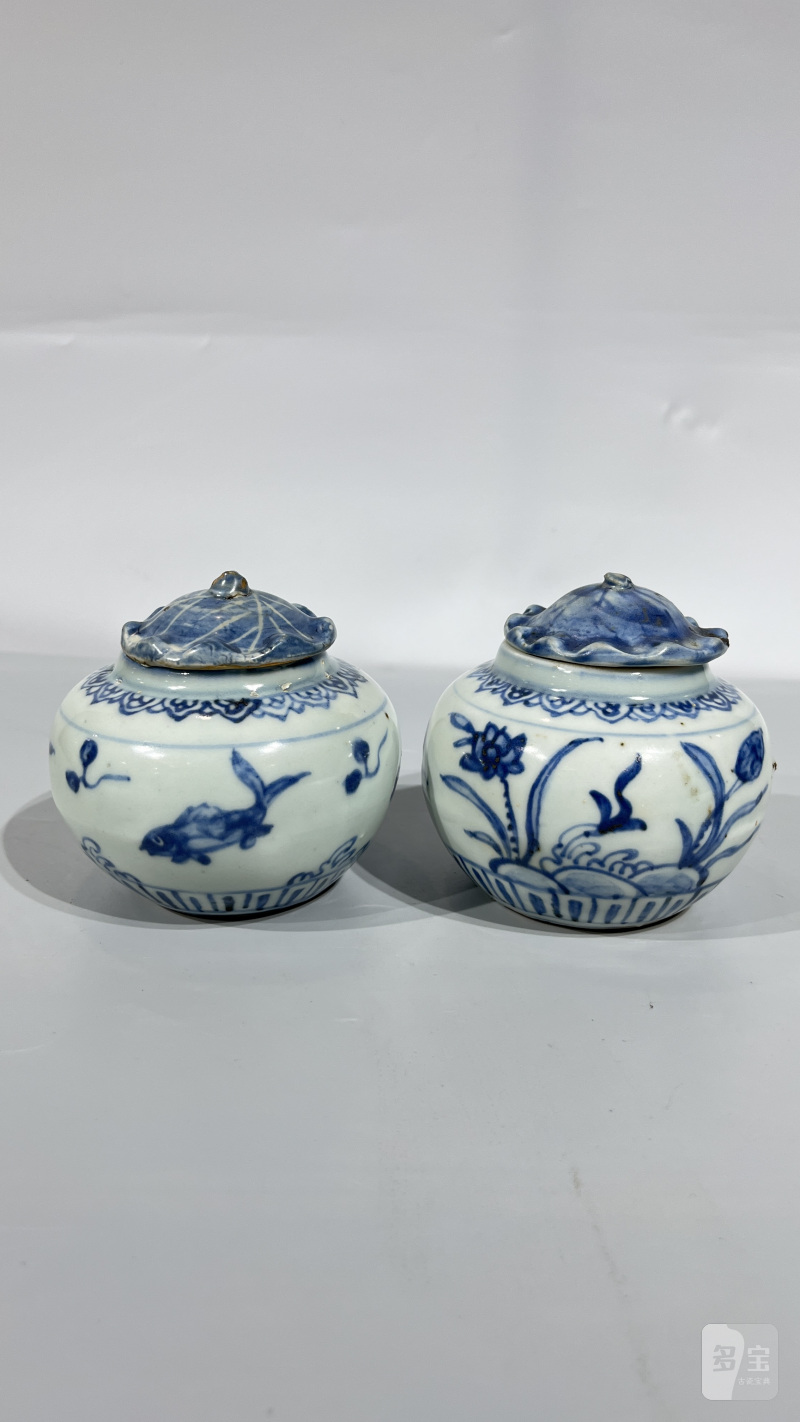 明中期 青花鱼纹、莲花纹盖罐（一组） - 图3